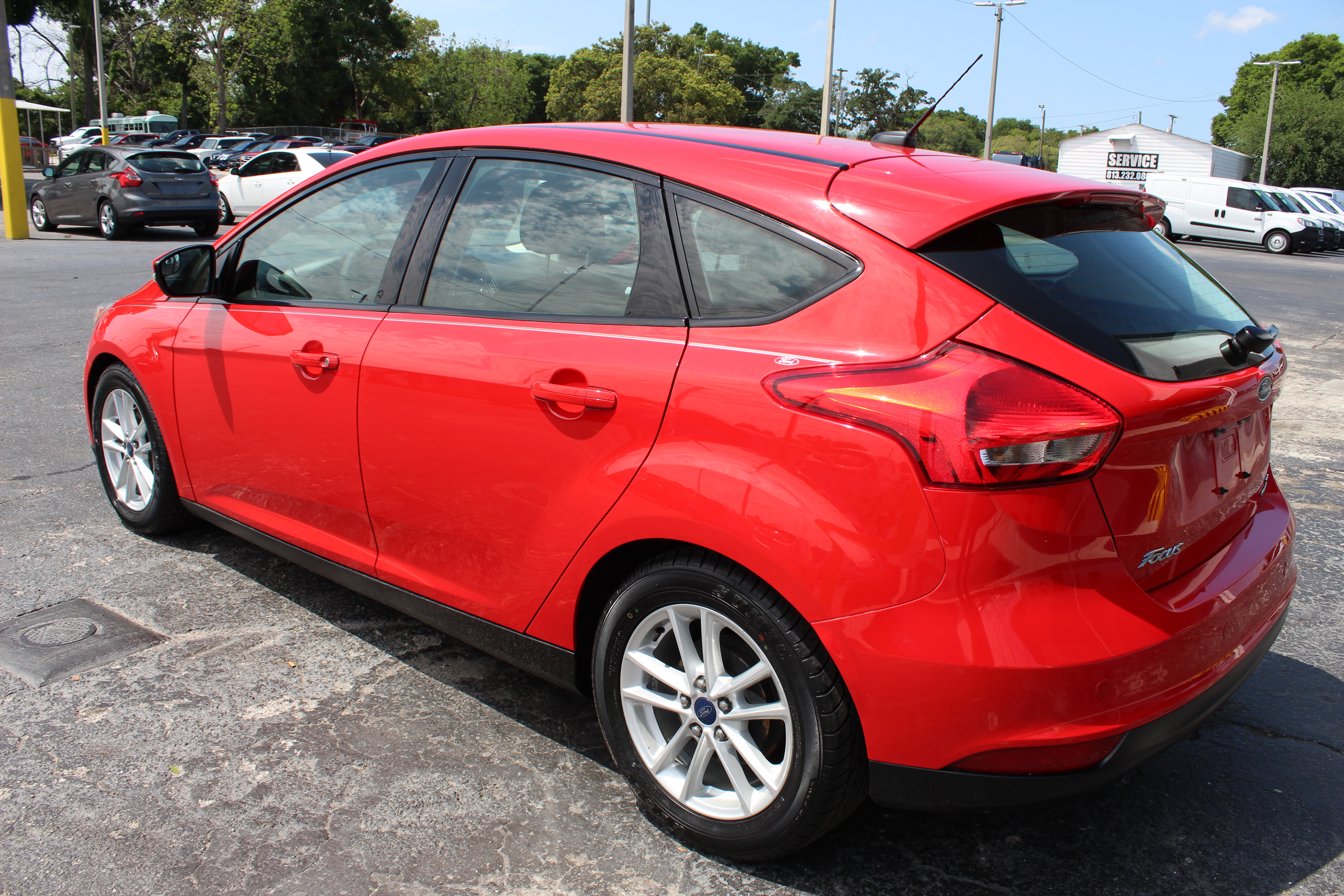 PreOwned 2015 Ford Focus SE Hatchback 4 Dr. in Tampa