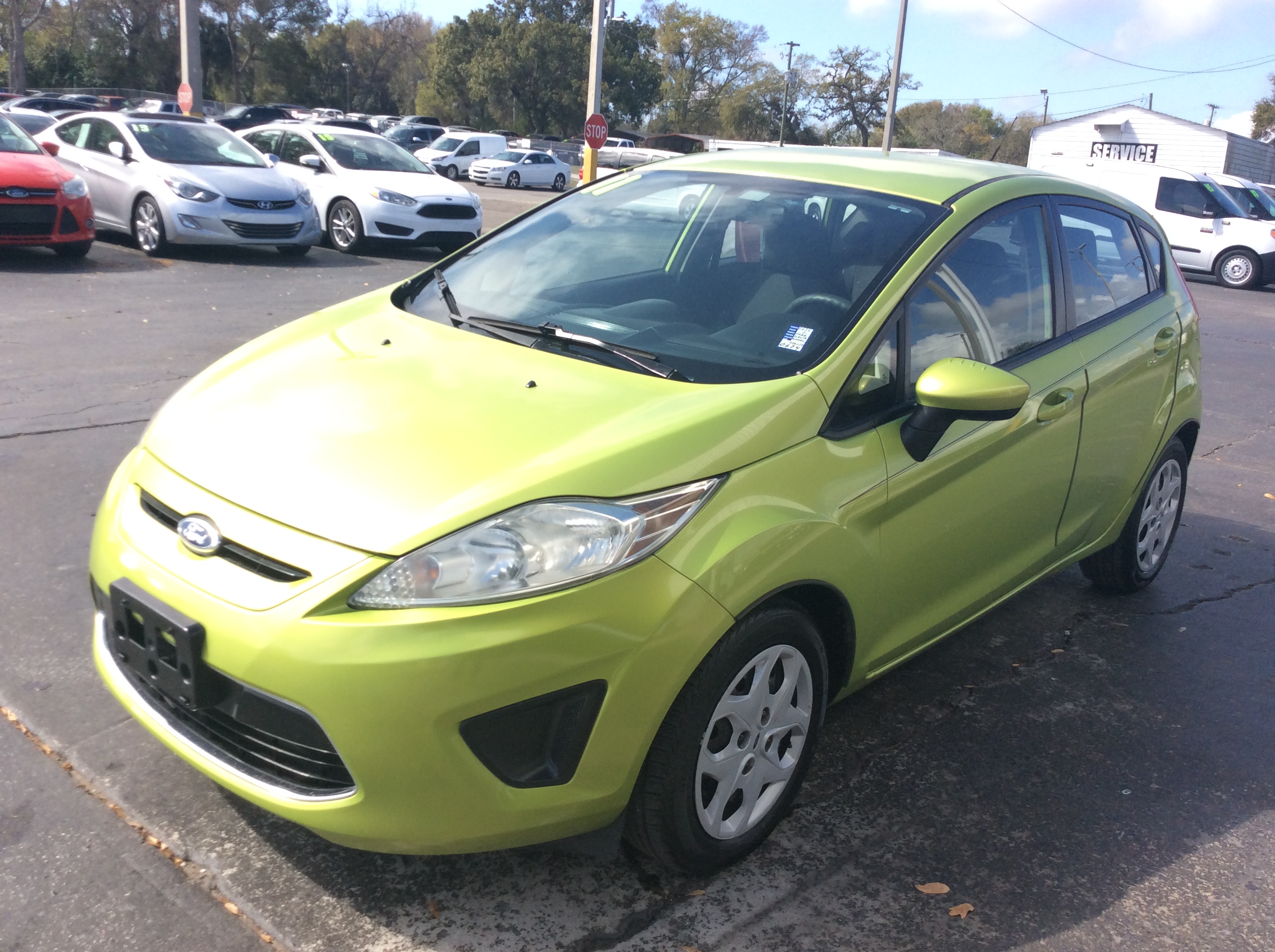 Pre-Owned 2011 Ford Fiesta SE Sedan in Tampa #0674 | Car Credit Inc.