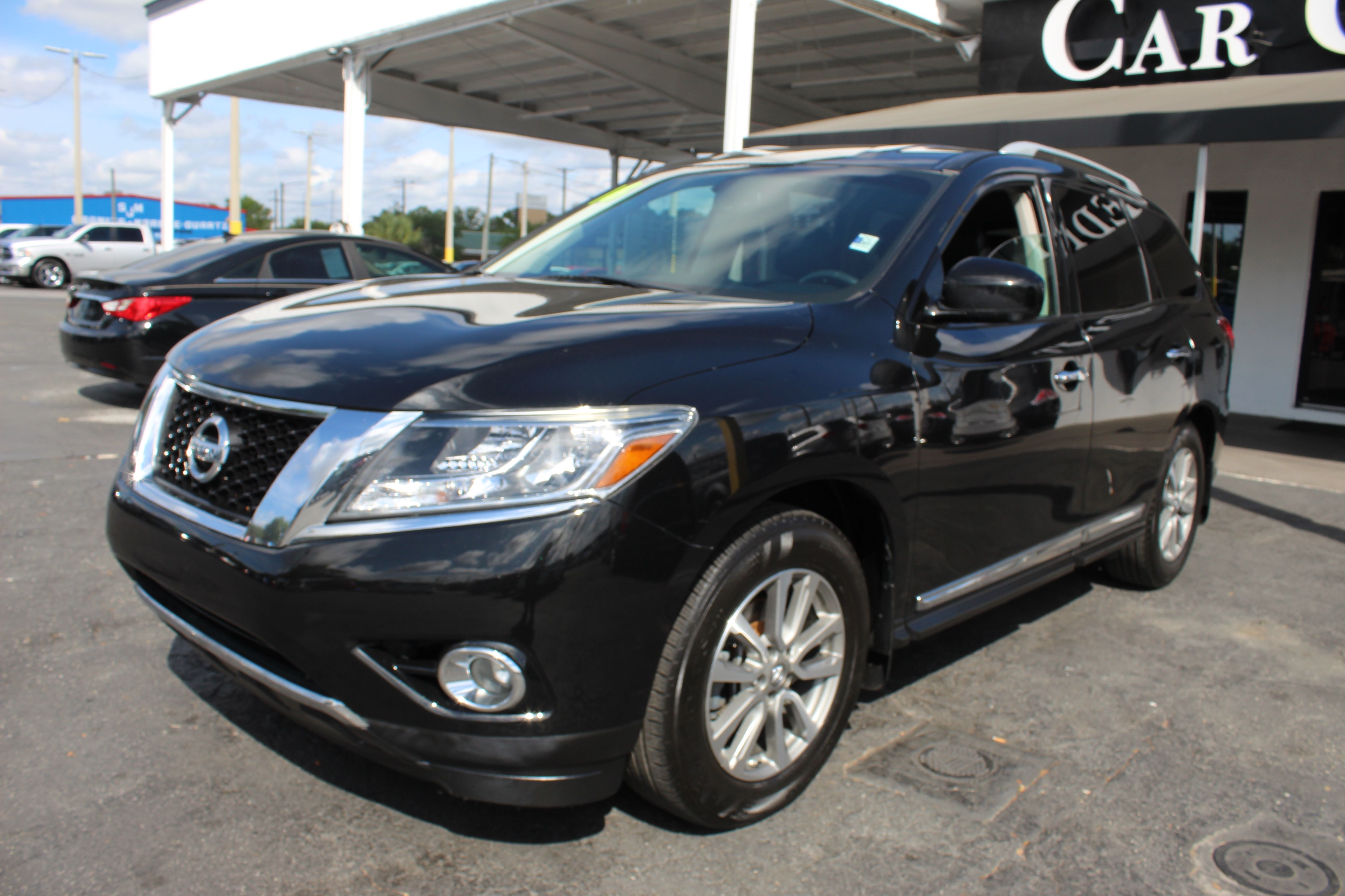Nissan pathfinder 2016